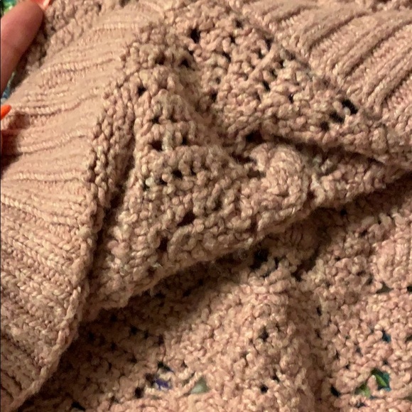 Blush pink knit sweater - Picture 3 of 4